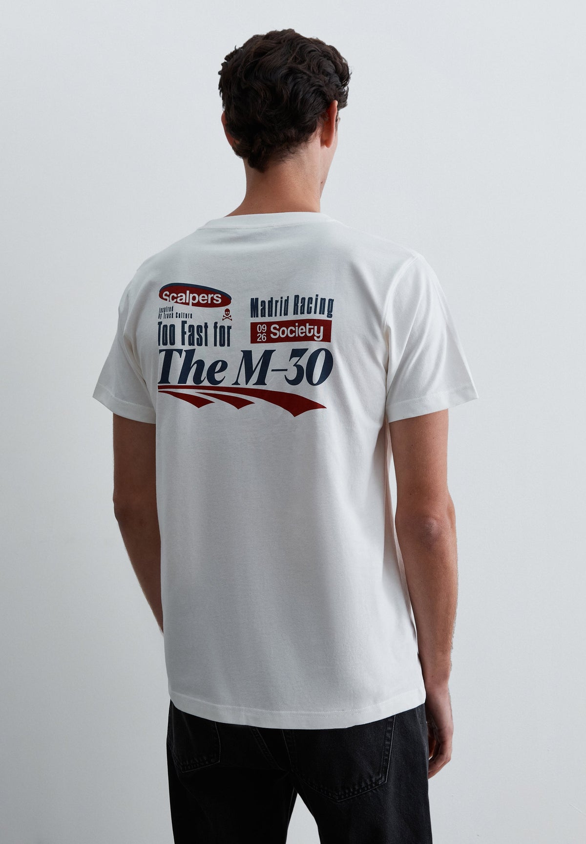 PRINTED T-SHIRT WITH PATCH DETAIL