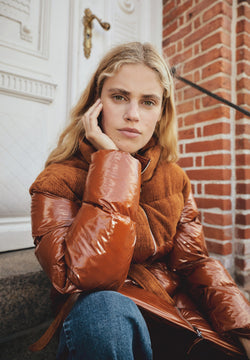 LIGHTWEIGHT QUILTED COAT
