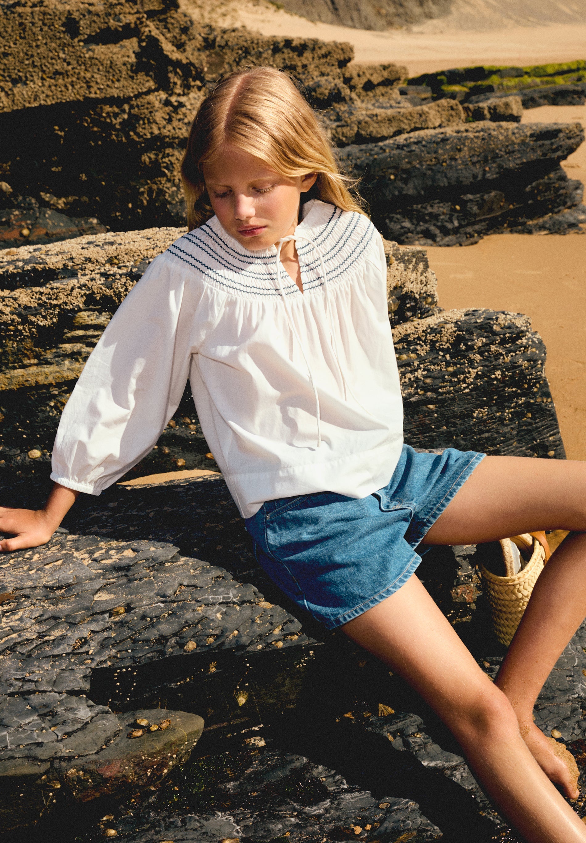 SMOCKED COLLARED BLOUSE