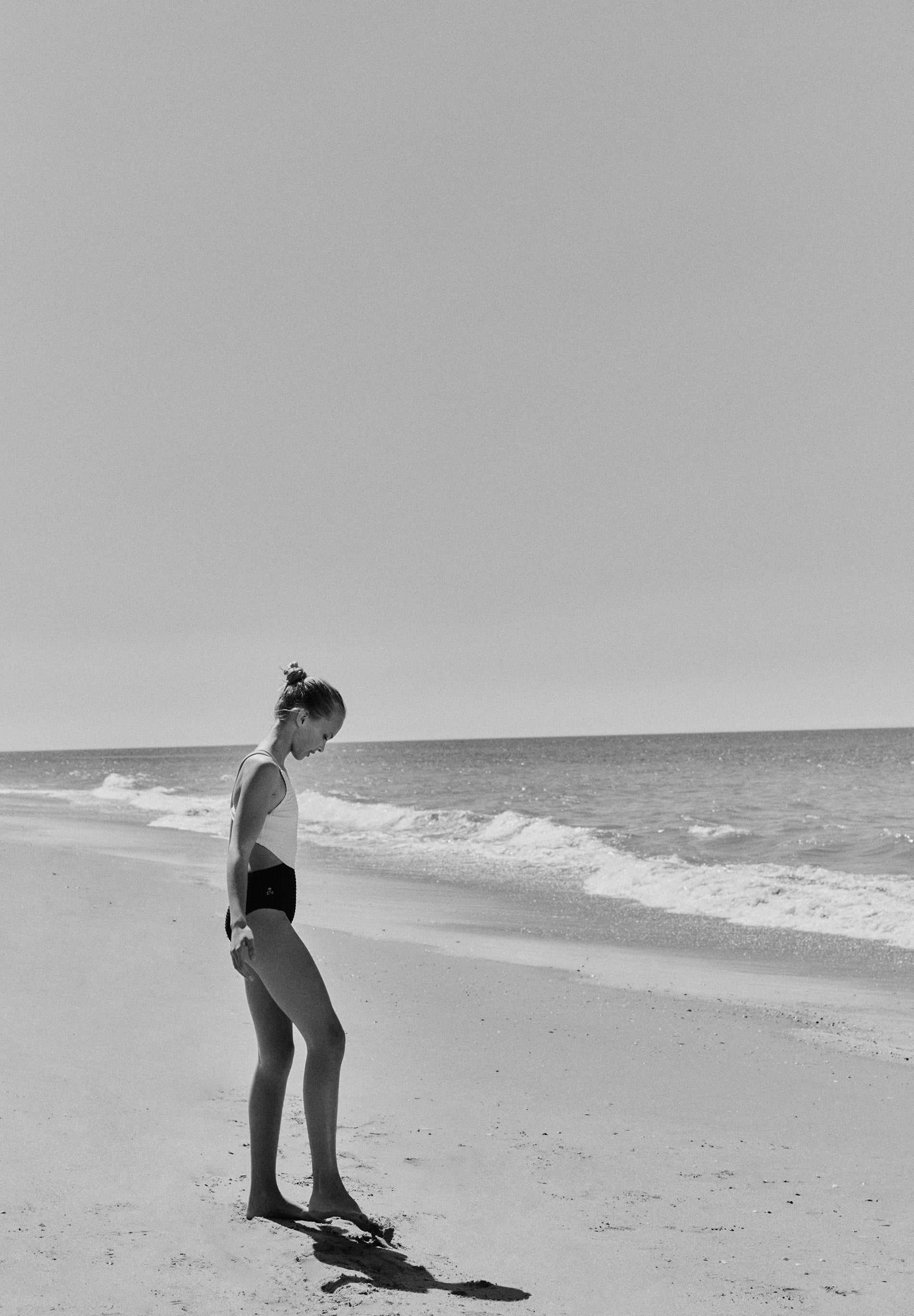 CONTRAST THREE-TONE SWIMSUIT