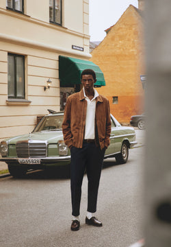 PREMIUM CHINO TROUSERS WITH DARTS