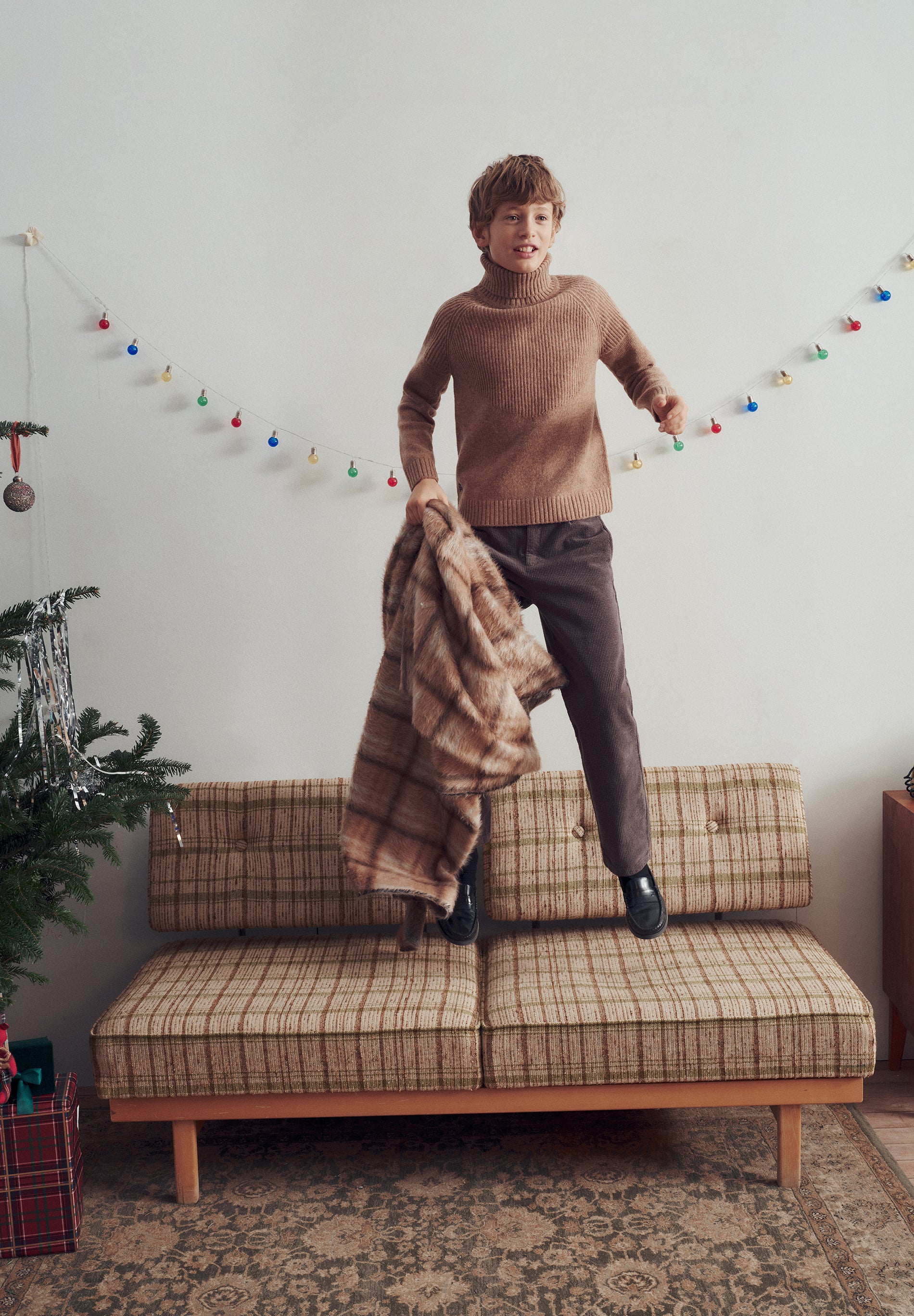 STRAIGHT CUT CORDUROY TROUSERS