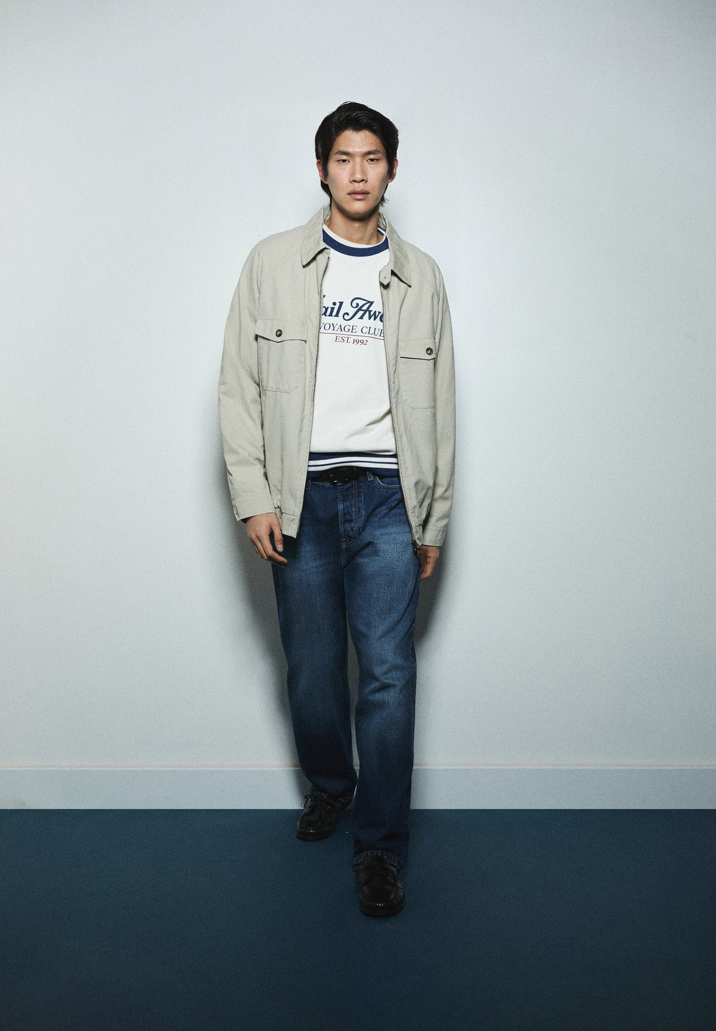 BOMBER JACKET WITH RAGLAN SLEEVES