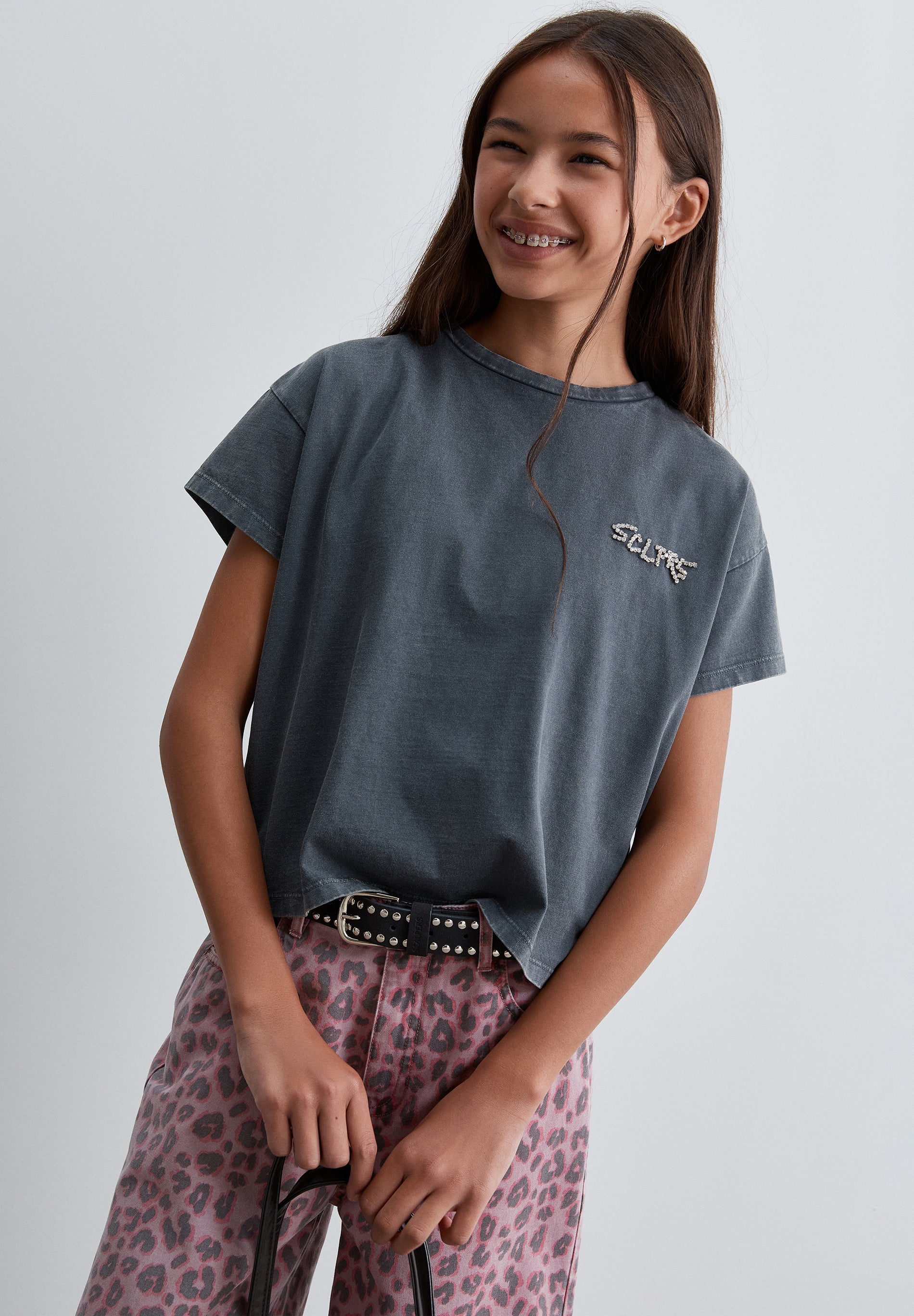 T-SHIRT WITH RHINESTONE DETAIL