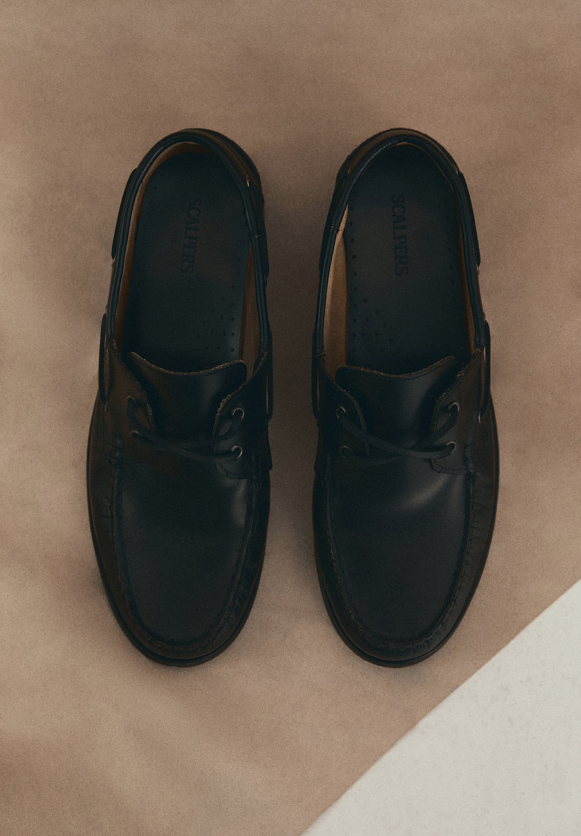 LEATHER DECK SHOES