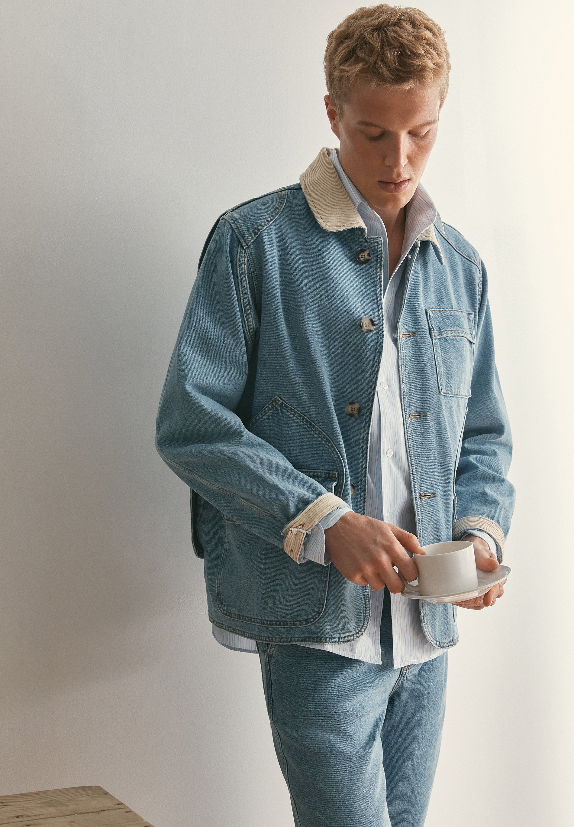MULTI-POCKET DENIM JACKET