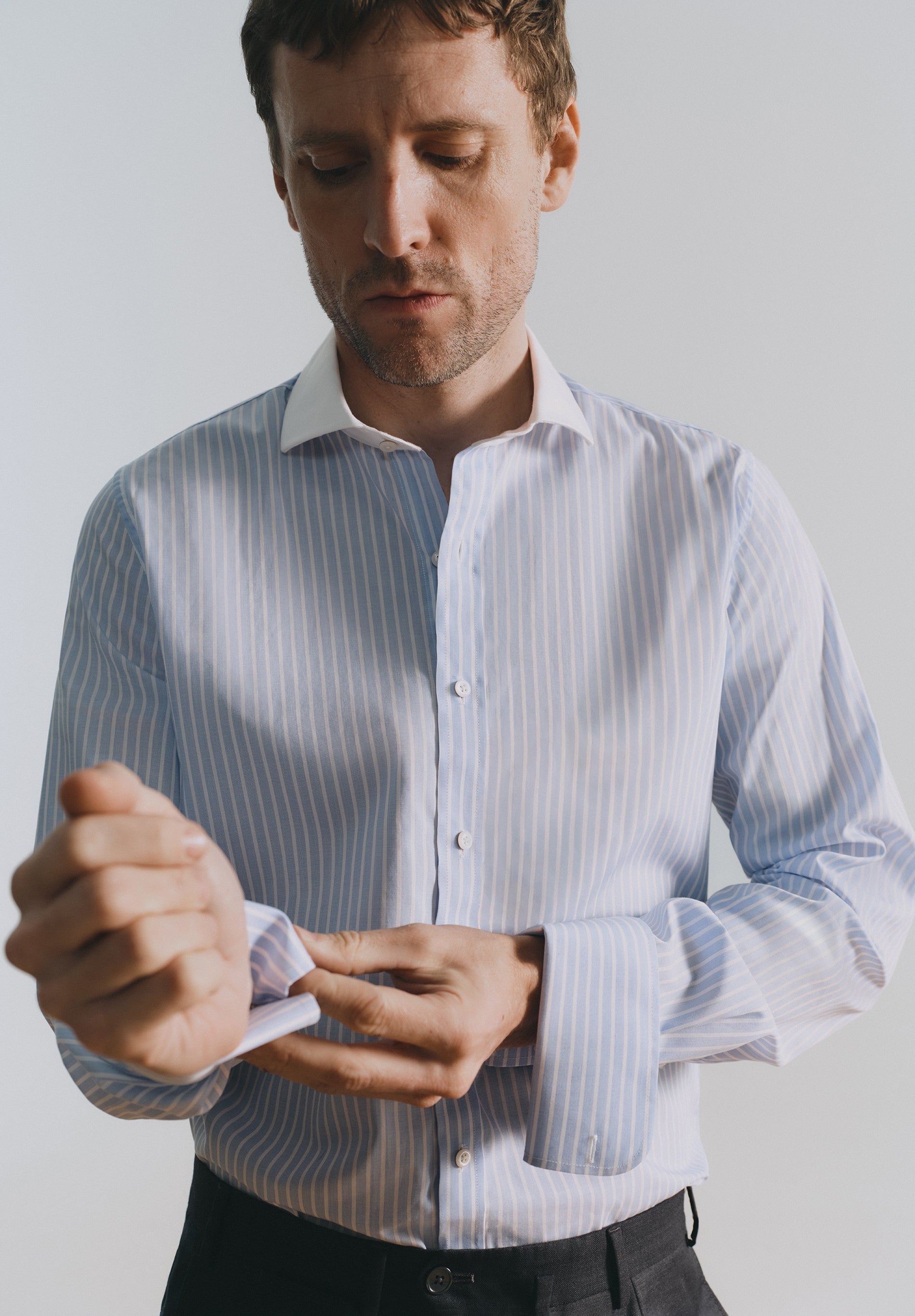 CONTRAST COLLAR SHIRT