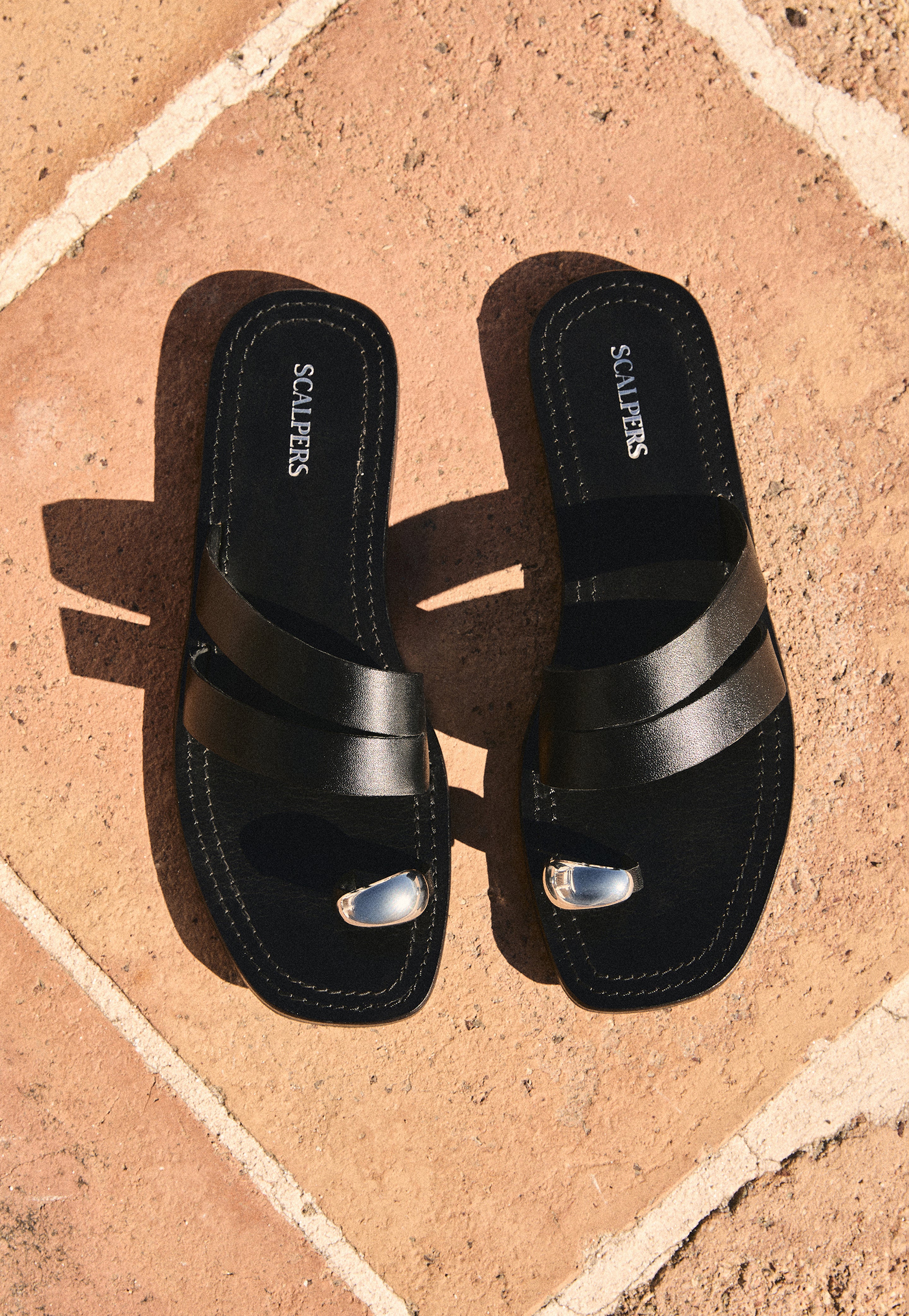 des_190426_pool_edit_m_11