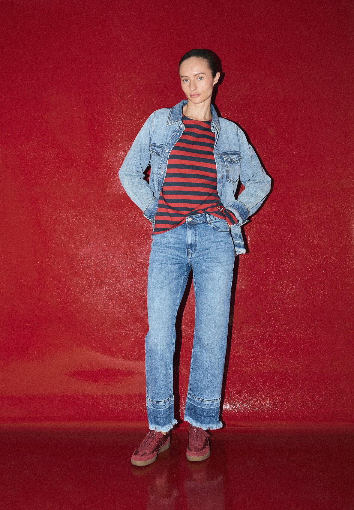 mob_020226_handover_sv_m_08